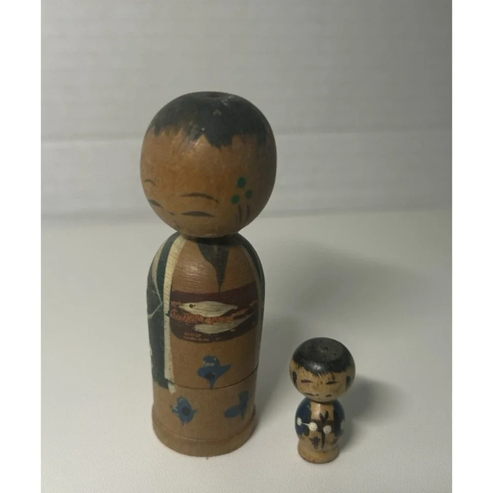 Vintage Japanese Kokeshi Doll miniature handpainted G47